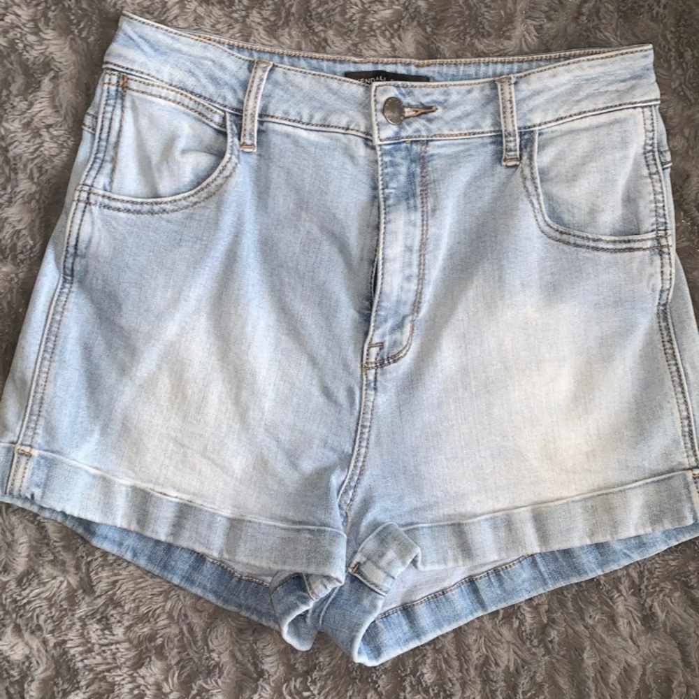 Kendall & Kylie short